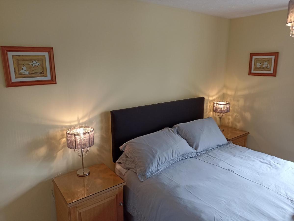 Grant Close Wickford Bagian luar foto