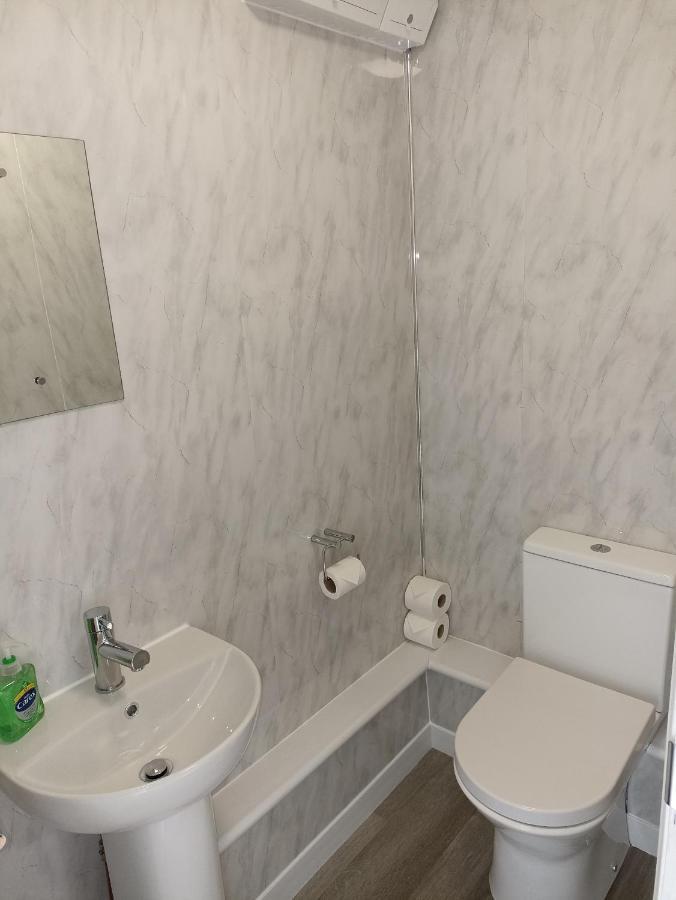 Grant Close Wickford Bagian luar foto